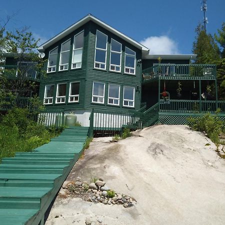L'Inukshuk Hotell Tadoussac Eksteriør bilde